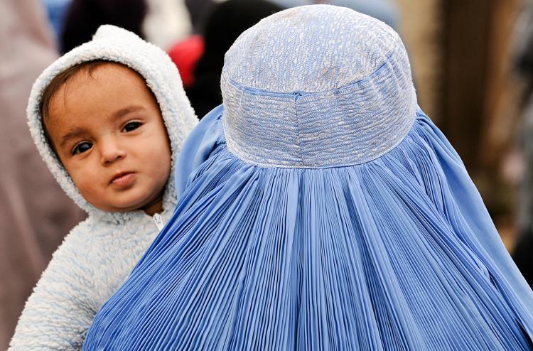 <a><img src="https://www.theepochtimes.com/assets/uploads/2015/09/FAMILY+PLANNING-94673301-COLOR.jpg" alt="LIFE RISKS: A displaced Afghan woman holds her child in Kabul in December 2009. In Afghanistan, one in seven women dies in childbirth and the under-5 mortality rate is the highest in the world. USAID says family planning programs can improve these numbers (Shah Marai/Getty Images )" title="LIFE RISKS: A displaced Afghan woman holds her child in Kabul in December 2009. In Afghanistan, one in seven women dies in childbirth and the under-5 mortality rate is the highest in the world. USAID says family planning programs can improve these numbers (Shah Marai/Getty Images )" width="320" class="size-medium wp-image-1804292"/></a>
