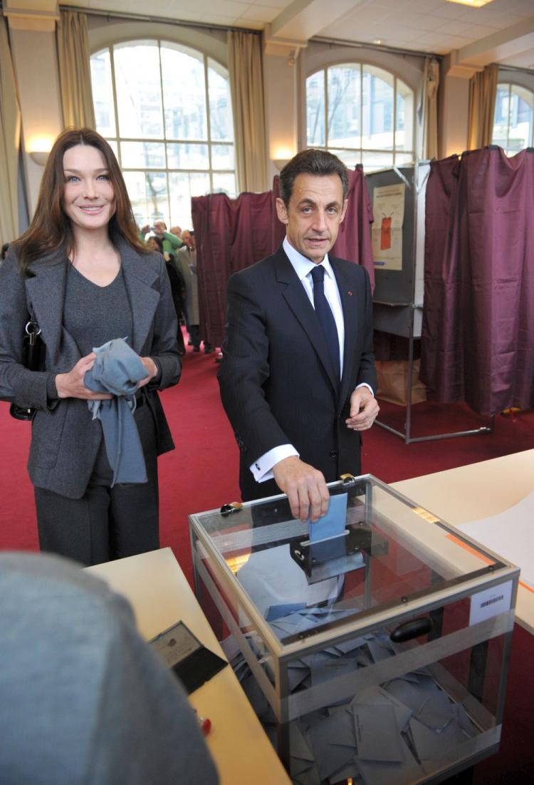 <a><img src="https://www.theepochtimes.com/assets/uploads/2015/09/FRANCE.jpg" alt="French President Nicolas Sarkozy accompanied by first lady Carla Bruni-Sarkozy, casts his vote at a Paris polling station for the French regional elections on March 14, 2010.  (Eric Feferberg/AFP/Getty Images)" title="French President Nicolas Sarkozy accompanied by first lady Carla Bruni-Sarkozy, casts his vote at a Paris polling station for the French regional elections on March 14, 2010.  (Eric Feferberg/AFP/Getty Images)" width="320" class="size-medium wp-image-1822066"/></a>