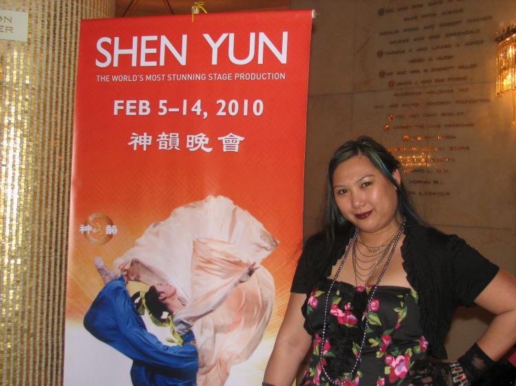 <a><img src="https://www.theepochtimes.com/assets/uploads/2015/09/Feb-13-evening-woman-and-Luna-Soliday-003.jpg" alt="Ms. Soliday at the Shen Yun show in Los Angeles on Feb. 13, 2010. (The Epoch Times)" title="Ms. Soliday at the Shen Yun show in Los Angeles on Feb. 13, 2010. (The Epoch Times)" width="320" class="size-medium wp-image-1823102"/></a>