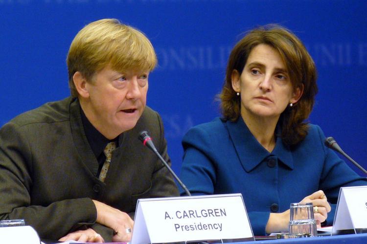 <a><img src="https://www.theepochtimes.com/assets/uploads/2015/09/Final_Environment_Council_Lixin.jpg" alt="Andreas Carlgren, Swedish minister for Environment and Teresa Ribera, Spanish state secretary for Environment at a press conference in Brussels, Dec. 22, 2009.  (Lixin Yang/Epoch Times)" title="Andreas Carlgren, Swedish minister for Environment and Teresa Ribera, Spanish state secretary for Environment at a press conference in Brussels, Dec. 22, 2009.  (Lixin Yang/Epoch Times)" width="320" class="size-medium wp-image-1824510"/></a>