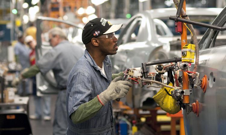 <a><img src="https://www.theepochtimes.com/assets/uploads/2015/09/GM98589933.jpg" alt="RETURNING TO PROFIT: In this photo provided by General Motors, workers install doors on Chevrolet Malibu and Buick LaCross vehicles April 21 at the General Motors plant in Fairfax, Kansas.  (Steve Fecht/General Motors via Getty Images )" title="RETURNING TO PROFIT: In this photo provided by General Motors, workers install doors on Chevrolet Malibu and Buick LaCross vehicles April 21 at the General Motors plant in Fairfax, Kansas.  (Steve Fecht/General Motors via Getty Images )" width="320" class="size-medium wp-image-1819798"/></a>