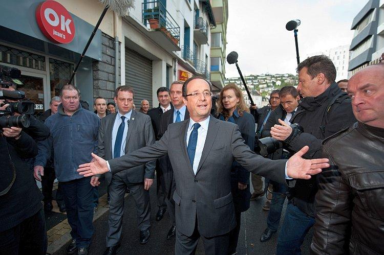 <a><img class="size-large wp-image-1788528" title="Socialist Party candidate François Hollande" src="https://www.theepochtimes.com/assets/uploads/2015/09/Hollande143246231.jpg" alt="Socialist Party candidate François Hollande" width="590" height="392"/></a>