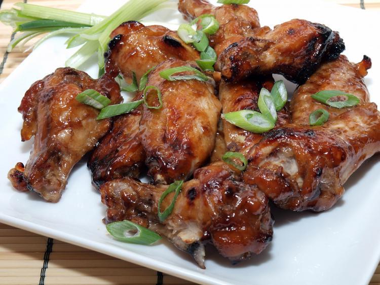 <a><img src="https://www.theepochtimes.com/assets/uploads/2015/09/Hot+and+tasty+appetizers.jpg" alt="Ginger, soy and lemon glaze give party-time chicken drummettes a fabulous flavor. (Sandra Shields/The Epoch Times )" title="Ginger, soy and lemon glaze give party-time chicken drummettes a fabulous flavor. (Sandra Shields/The Epoch Times )" width="320" class="size-medium wp-image-1817569"/></a>