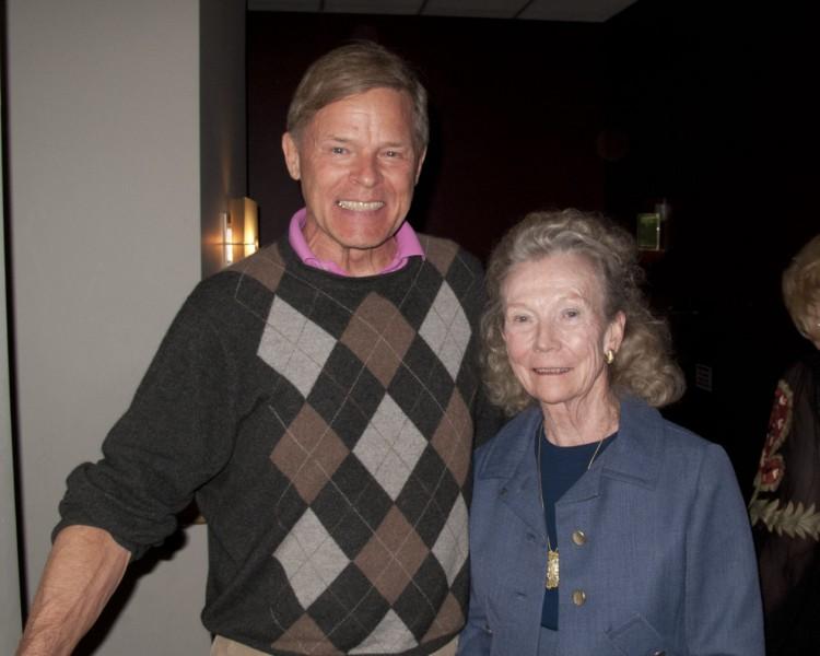 <a><img class="size-medium wp-image-1769060" title="IMG_0729_rev_20130312Ogden_YouzhiMa_KarenBrwnying_OwnerFamily" src="https://www.theepochtimes.com/assets/uploads/2015/09/IMG_0729_rev_20130312Ogden_YouzhiMa_KarenBrwnying_OwnerFamily.jpg" alt="" width="350" height="280"/></a>