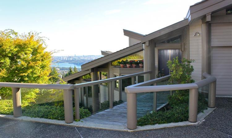<a><img src="https://www.theepochtimes.com/assets/uploads/2015/09/IMG_3038Final2.jpg" alt="Million-dollar homes such as this one in West Vancouver are popular with Chinese buyers. Realtors say the approved destination status agreement between Canada and China could boost Canadian home sales. (Katherine Krampol )" title="Million-dollar homes such as this one in West Vancouver are popular with Chinese buyers. Realtors say the approved destination status agreement between Canada and China could boost Canadian home sales. (Katherine Krampol )" width="320" class="size-medium wp-image-1814675"/></a>