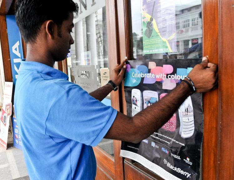 <a><img src="https://www.theepochtimes.com/assets/uploads/2015/09/INDIA-103245410-WEB.jpg" alt="CHANGE IN POLICY: An Indian salesman changes a poster of Blackberry at a shop in New Delhi on Aug. 5. On Tuesday Blackberry producer, Research in Motion, agreed to provide the Indian government with certain types of data of its Indian customers.  (Prakash Singh/Getty Images)" title="CHANGE IN POLICY: An Indian salesman changes a poster of Blackberry at a shop in New Delhi on Aug. 5. On Tuesday Blackberry producer, Research in Motion, agreed to provide the Indian government with certain types of data of its Indian customers.  (Prakash Singh/Getty Images)" width="320" class="size-medium wp-image-1816347"/></a>