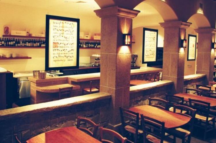 <a><img src="https://www.theepochtimes.com/assets/uploads/2015/09/Incanto_interiorHR_cropped.jpg" alt="Looking at the bar area from the Dante Room as the main dining room is known. (Michael Harlan Turkell)" title="Looking at the bar area from the Dante Room as the main dining room is known. (Michael Harlan Turkell)" width="320" class="size-medium wp-image-1827626"/></a>