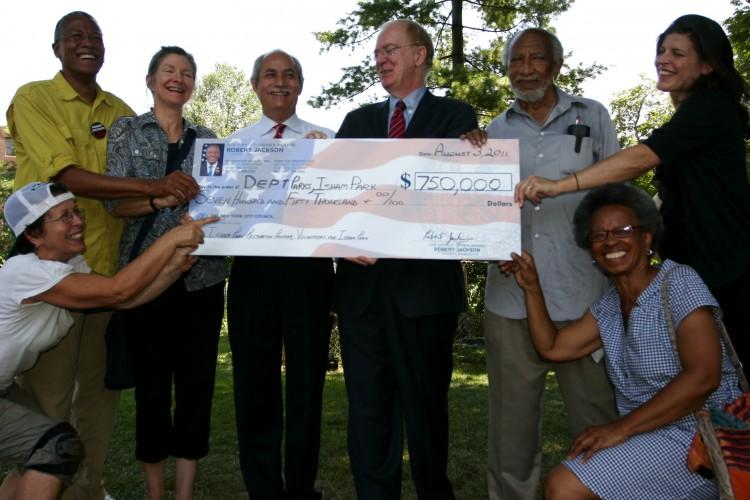 <a><img src="https://www.theepochtimes.com/assets/uploads/2015/09/Ishampark5.JPG" alt="LIFELINE FUNDS: Councilman Robert Jackson (upper L), community members, volunteers, and Department of Parks and Recreation representatives celebrate the allocation of $750,000 in city funding for water fountains and irrigation spouts for Isham Park on Wednesday in Inwood, Manhattan. (Ivan Pentchoukov/The Epoch Times)" title="LIFELINE FUNDS: Councilman Robert Jackson (upper L), community members, volunteers, and Department of Parks and Recreation representatives celebrate the allocation of $750,000 in city funding for water fountains and irrigation spouts for Isham Park on Wednesday in Inwood, Manhattan. (Ivan Pentchoukov/The Epoch Times)" width="320" class="size-medium wp-image-1799891"/></a>