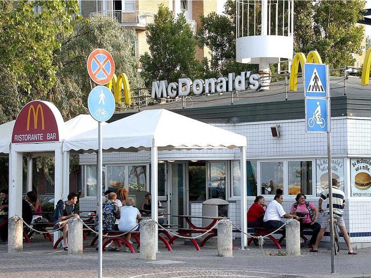 <a><img src="https://www.theepochtimes.com/assets/uploads/2015/09/Italy+brief.jpg" alt="MCITALY BURGER: Photo from June 30,2003, shows the McDonald's restaurant in Rimini, central Italy. McDonalds has launched a menu line using products made in Italy. The menu was endorsed by Italian minister of Agriculture for its economic advantages and cr (Pasquale Bove/AFP/Getty Images)" title="MCITALY BURGER: Photo from June 30,2003, shows the McDonald's restaurant in Rimini, central Italy. McDonalds has launched a menu line using products made in Italy. The menu was endorsed by Italian minister of Agriculture for its economic advantages and cr (Pasquale Bove/AFP/Getty Images)" width="320" class="size-medium wp-image-1823247"/></a>