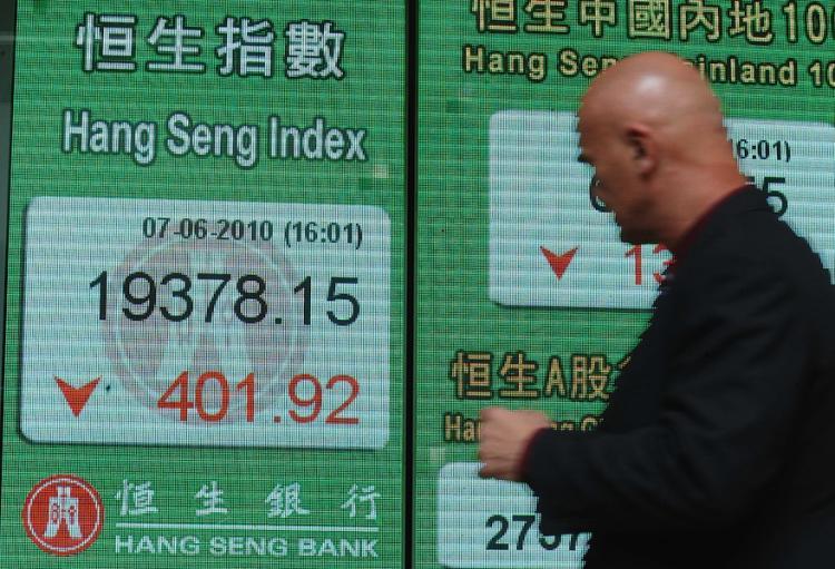 <a><img src="https://www.theepochtimes.com/assets/uploads/2015/09/JOB101680322.jpg" alt="The Hang Seng Index in Hong Kong on June 7. Hong Kong stocks fell 2.03 percent after a fall on Wall Street caused by worse-than-expected US jobs data that raised fears over the recovery in the world's biggest economy.  (Mike Clarke/Getty Images)" title="The Hang Seng Index in Hong Kong on June 7. Hong Kong stocks fell 2.03 percent after a fall on Wall Street caused by worse-than-expected US jobs data that raised fears over the recovery in the world's biggest economy.  (Mike Clarke/Getty Images)" width="320" class="size-medium wp-image-1818951"/></a>