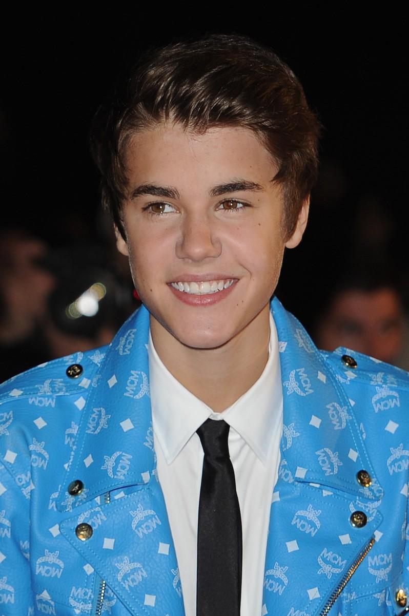 <a><img class="size-large wp-image-1791431" title="Justin Beiber at NRJ Music Awards 2012" src="https://www.theepochtimes.com/assets/uploads/2015/09/JustinBieber137958912.jpg" alt="" width="274" height="413"/></a>