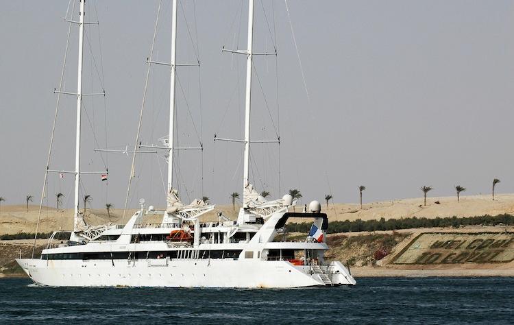 <a><img class="size-large wp-image-1793708" title="French luxury boat Le Ponant was hijacked by Somali Pirates" src="https://www.theepochtimes.com/assets/uploads/2015/09/LUXURY-BOAT-80796687.jpg" alt="French luxury boat Le Ponant was hijacked by Somali Pirates" width="590" height="372"/></a>