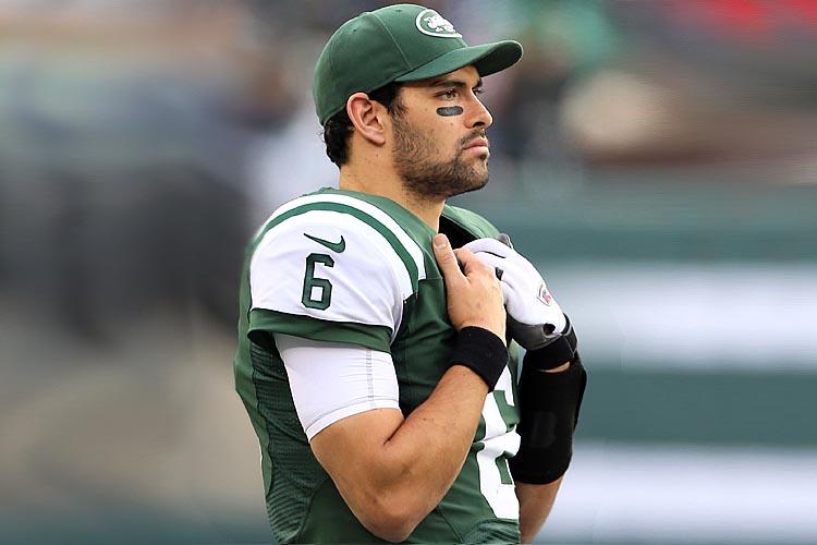 <a><img class="size-full wp-image-1773744" src="https://www.theepochtimes.com/assets/uploads/2015/09/MSanchez157360545WEB.jpg" alt="Mark Sanchez, who was benched last week in favor of Greg McElroy, will start again this week. (Elsa/Getty Images)" width="750" height="500"/></a>
