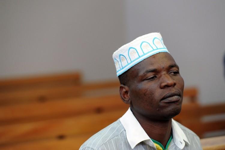 <a><img class="size-medium wp-image-1787186" title="Former farm worker Chris Mahlangu, 29, stands in court during his trial for the slaying of extreme-right leader Eugene Terre'Blanche in Ventersdorp on April 10. (Stringer/AFP/Getty Images)" src="https://www.theepochtimes.com/assets/uploads/2015/09/Mahlangu142631408.jpg" alt="" width="350" height="263"/></a>