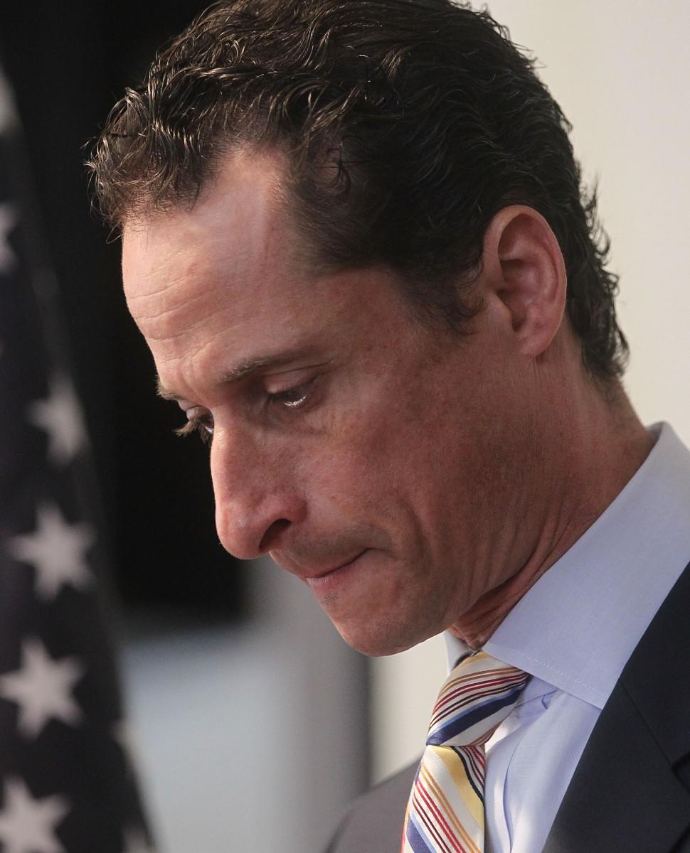 <a><img class="size-medium wp-image-1794510" title="Rep. Anthony Weiner (D-NY) Announces His Resignation Amid Lewd Photo Scandal" src="https://www.theepochtimes.com/assets/uploads/2015/09/Mario+Tama_061611_Mayoral+Race+Weiner+1.jpg" alt="" width="200"/></a>