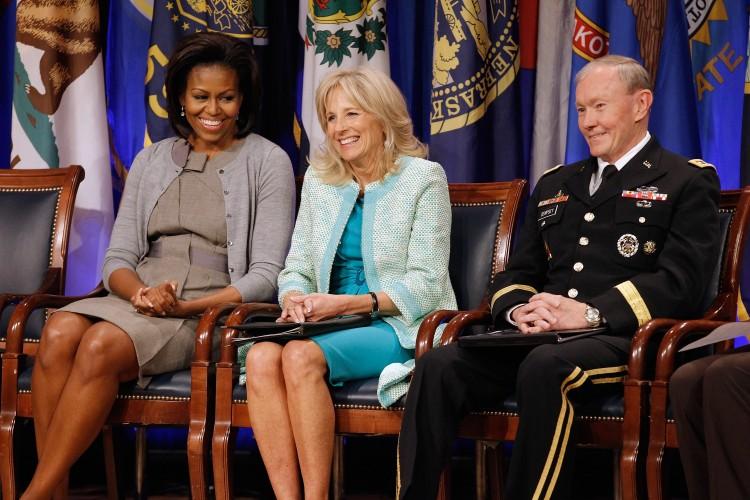 <a><img class="size-large wp-image-1791760" title="Michelle Obama And Jill Biden Discuss Military Spouse Employment At Pentagon" src="https://www.theepochtimes.com/assets/uploads/2015/09/Michelle_139038779.jpg" alt="" width="590" height="393"/></a>