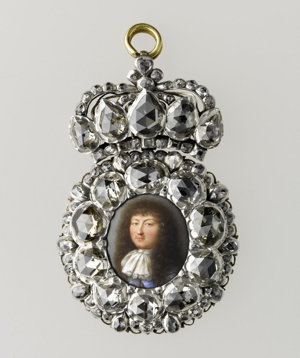 <a><img class=" wp-image-1769833 " src="https://www.theepochtimes.com/assets/uploads/2015/09/Miniature2C+Louis+XIV.jpg" alt="Set in a diamond frame, this miniature painting of Louis XIV is the only surviving piece of its kind. It was a gift by Louis XIV to one of his enemies, either the Duke of Marlborough, head of the English forces against Louis XIV in the war fought in southern Germany, or more likely, the Duke of Buccleuch, English ambassador to Paris. By the Swiss enameler Jean Petitot I, miniature, painted enamel with a mount of rose-cut and table-cut diamonds set in silver and enameled gold, circa 1670, 2.8 inches by 1.8 inches. (RMN-Grand Palais / Art Resource, NY / Jean-Gilles Berizzi)" width="328"/></a>
