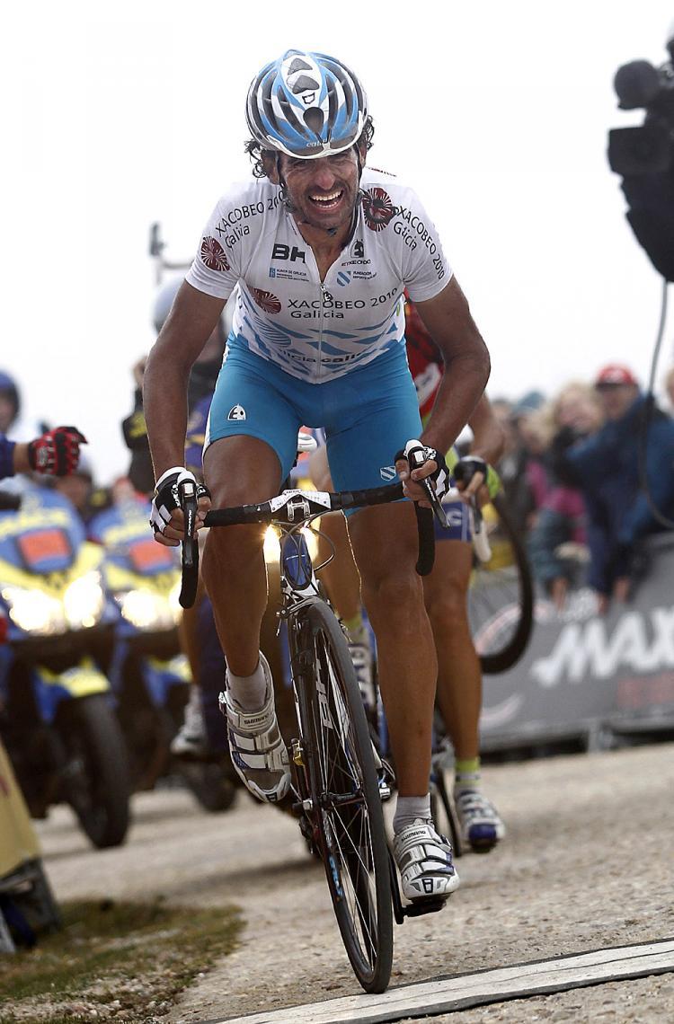<a><img src="https://www.theepochtimes.com/assets/uploads/2015/09/Mosquera104245145.jpg" alt="Ezequiel Mosquera crosses the finish line of Stage 20 of the 2010 Vuelta a Espa&#241a with Vincenzo Nibali right behind him. (Jaime Reina/AFP/Getty Images)" title="Ezequiel Mosquera crosses the finish line of Stage 20 of the 2010 Vuelta a Espa&#241a with Vincenzo Nibali right behind him. (Jaime Reina/AFP/Getty Images)" width="320" class="size-medium wp-image-1814572"/></a>