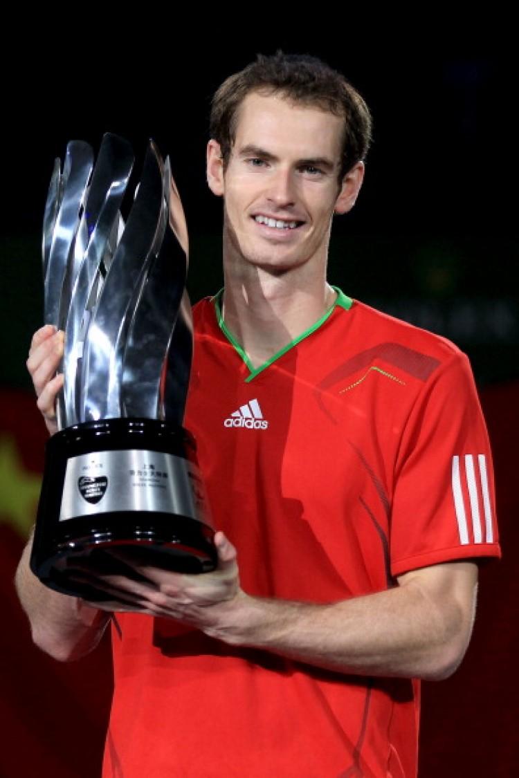 <a><img src="https://www.theepochtimes.com/assets/uploads/2015/09/Murray129344437.jpg" alt="Andy Murray hoists his trophy after defeating David Ferrer 7-5, 6-4 in Shanghai, China at the Shanghai Rolex Masters. (Matthew Stockman/Getty Images)" title="Andy Murray hoists his trophy after defeating David Ferrer 7-5, 6-4 in Shanghai, China at the Shanghai Rolex Masters. (Matthew Stockman/Getty Images)" width="320" class="size-medium wp-image-1796339"/></a>