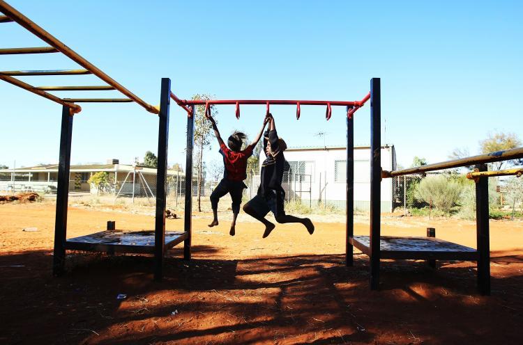 <a><img src="https://www.theepochtimes.com/assets/uploads/2015/09/Mutitjulu_75093341.jpg" alt="Aboriginal children in the Mutitjulu community, near Alice Springs. The NT Intervention is being questioned on the grounds of racial discrimination through its compulsory income management scheme. (Ian Waldie/Getty Images)" title="Aboriginal children in the Mutitjulu community, near Alice Springs. The NT Intervention is being questioned on the grounds of racial discrimination through its compulsory income management scheme. (Ian Waldie/Getty Images)" width="320" class="size-medium wp-image-1830105"/></a>