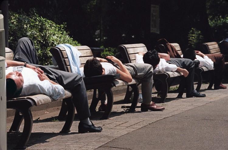 <a><img src="https://www.theepochtimes.com/assets/uploads/2015/09/Napping-51507416.jpg" alt="NAPPING: These Japanese businessmen are napping after the noontime meal, which helps enhance brain function, energy, mood, and productivity. Napping also helps regulate the sleep-wake cycles. (Oshikazu Tsuno/AFP/Getty Images)" title="NAPPING: These Japanese businessmen are napping after the noontime meal, which helps enhance brain function, energy, mood, and productivity. Napping also helps regulate the sleep-wake cycles. (Oshikazu Tsuno/AFP/Getty Images)" width="320" class="size-medium wp-image-1800312"/></a>