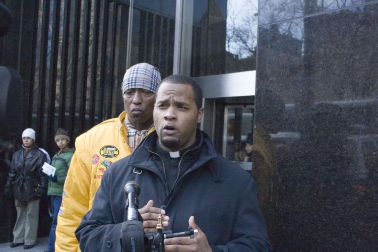 <a><img src="https://www.theepochtimes.com/assets/uploads/2015/09/Omar.jpg" alt="Community leaders the Rev. Omar Wilks and Richard Kirkpatrick demand justice for Sean Bell who was fired at 50 times and killed in 2006. (Diana Hubert/The Epoch Times )" title="Community leaders the Rev. Omar Wilks and Richard Kirkpatrick demand justice for Sean Bell who was fired at 50 times and killed in 2006. (Diana Hubert/The Epoch Times )" width="320" class="size-medium wp-image-1824540"/></a>