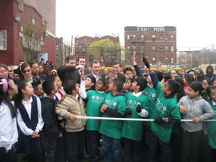 <a><img src="https://www.theepochtimes.com/assets/uploads/2015/09/PARK.jpg" alt="OUR PARK! Students at P.S. 19 in Corona Queens celebrate their new park, which they helped to design.   (Photo courtesy Annie Sferrazza)" title="OUR PARK! Students at P.S. 19 in Corona Queens celebrate their new park, which they helped to design.   (Photo courtesy Annie Sferrazza)" width="320" class="size-medium wp-image-1828613"/></a>