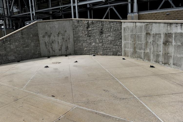 <a><img class="wp-image-1784496" title="Penn State Removes Joe Paterno Statue" src="https://www.theepochtimes.com/assets/uploads/2015/09/PSU1490433521.jpg" alt="Penn State Removes Joe Paterno Statue" width="354" height="236"/></a>