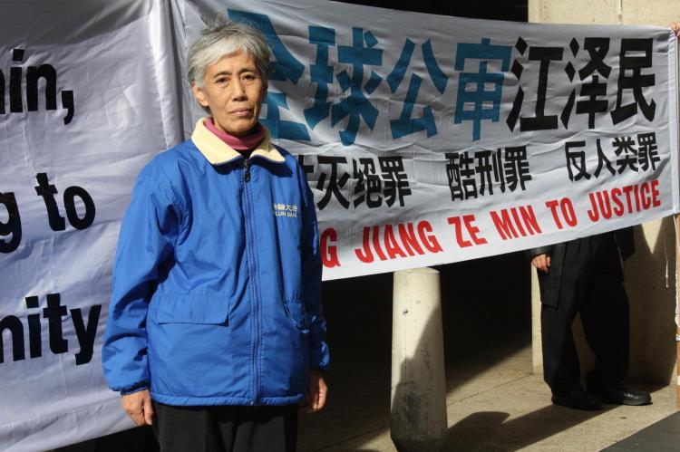 <a><img src="https://www.theepochtimes.com/assets/uploads/2015/09/Persecution+feature+-Yue+-+July+20.jpg" alt="Mrs Yue attending a rally in support of Falun Gong in Sydney. Friends say she has all the energy of a young person, despite her horror years in the Beijing Women's Prison. (Sophie Deller/The Epoch Times)" title="Mrs Yue attending a rally in support of Falun Gong in Sydney. Friends say she has all the energy of a young person, despite her horror years in the Beijing Women's Prison. (Sophie Deller/The Epoch Times)" width="320" class="size-medium wp-image-1817416"/></a>