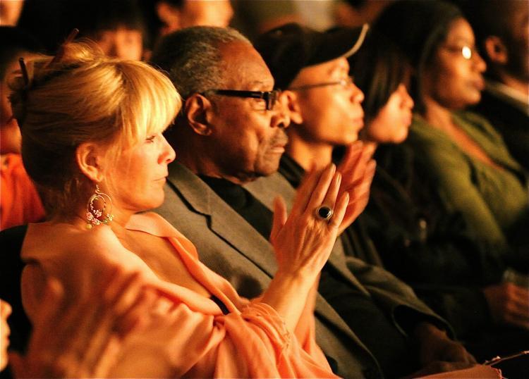 <a><img class="size-medium wp-image-1820152" title="Lincoln Alexander, the first black Member of Parliament in Canada and a former Lieutenant Governor of Ontario, takes in the Saturday evening Shen Yun performance with his partner Marni Beal. (Gordon Yu/The Epoch Times)" src="https://www.theepochtimes.com/assets/uploads/2015/09/Resize_of_Lincoln-Alexander-and-Marni-Beal.jpg" alt="Lincoln Alexander, the first black Member of Parliament in Canada and a former Lieutenant Governor of Ontario, takes in the Saturday evening Shen Yun performance with his partner Marni Beal. (Gordon Yu/The Epoch Times)" width="320"/></a>