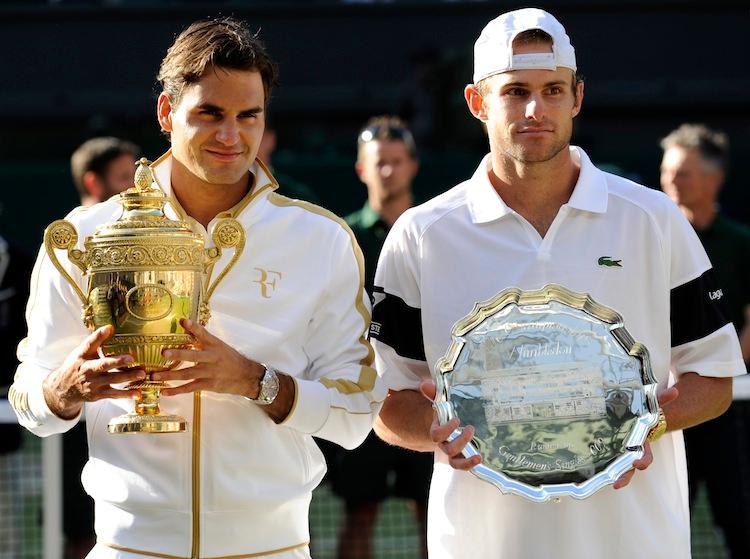 <a><img class="size-large wp-image-1791189" title="Switzerland's Roger Federer (L) holds th" src="https://www.theepochtimes.com/assets/uploads/2015/09/RoddickNadal95511020.jpg" alt="Switzerland's Roger Federer (L) holds th" width="354" height="263"/></a>