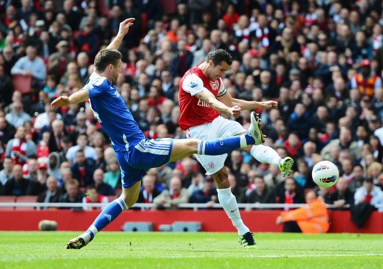 <a><img class="size-full wp-image-1788636" title="Arsenal v Chelsea - Premier League" src="https://www.theepochtimes.com/assets/uploads/2015/09/RvPCahill43205344.jpg" alt="Chelsea's Gary Cahill managed to cancel out Arsenal's Robin van Persie in a scoreless London derby on Saturday. (Mike Hewitt/Getty Images)" width="750" height="527"/></a>