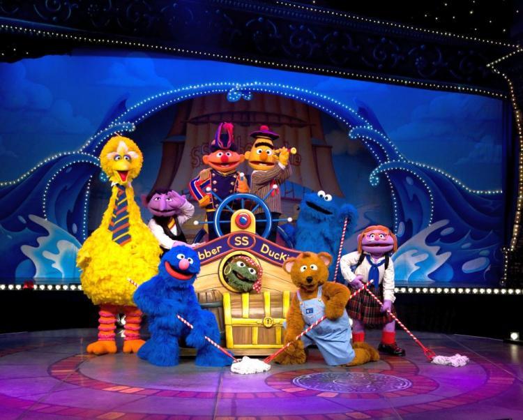 <a><img src="https://www.theepochtimes.com/assets/uploads/2015/09/SSRubberDuckie-1.jpg" alt="Sesame Street Live “Imagine! With Elmo & Friends” visited East Rutherford, NJ last week. The stage performance is among numerous touch points that Sesame Street characters use to entertain and educate children. (2009 Sesame Workshop/Courtesy of VEE Corporation)" title="Sesame Street Live “Imagine! With Elmo & Friends” visited East Rutherford, NJ last week. The stage performance is among numerous touch points that Sesame Street characters use to entertain and educate children. (2009 Sesame Workshop/Courtesy of VEE Corporation)" width="320" class="size-medium wp-image-1826113"/></a>