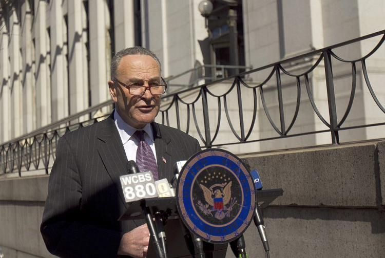 <a><img src="https://www.theepochtimes.com/assets/uploads/2015/09/SchumerBusPZ.jpg" alt="SAFETY ON THE BUS: Sen. Charles Schumer announced Sunday that the National Transportation Safety Board has agreed to do a full investigation of the tour bus industry following recent bus crashes. (Phoebe Zheng/The Epoch Times)" title="SAFETY ON THE BUS: Sen. Charles Schumer announced Sunday that the National Transportation Safety Board has agreed to do a full investigation of the tour bus industry following recent bus crashes. (Phoebe Zheng/The Epoch Times)" width="320" class="size-medium wp-image-1806088"/></a>