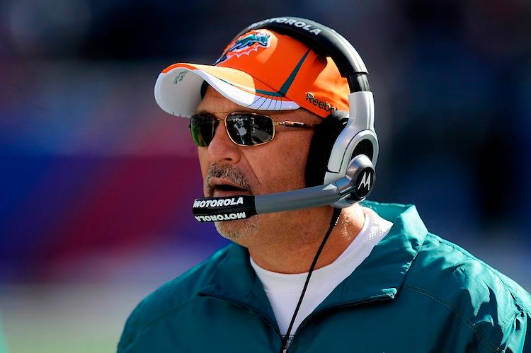 <a><img class="size-large wp-image-1793768" title="Miami Dolphins v New York Giants" src="https://www.theepochtimes.com/assets/uploads/2015/09/Sparano130976023.jpg" alt="Miami Dolphins v New York Giants" width="413" height="274"/></a>