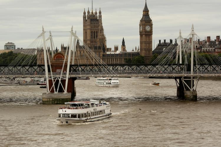 <a><img src="https://www.theepochtimes.com/assets/uploads/2015/09/THAMES2-89966940.jpg" alt="Tourist boats navigate the River Thames near Parliament in central London, England. U.K. government reports warn that terrorists could launch a 'dirty bomb'attack on London by speedboat. (Peter Macdiarmid/Getty Images )" title="Tourist boats navigate the River Thames near Parliament in central London, England. U.K. government reports warn that terrorists could launch a 'dirty bomb'attack on London by speedboat. (Peter Macdiarmid/Getty Images )" width="320" class="size-medium wp-image-1821817"/></a>