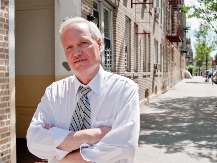 <a><img src="https://www.theepochtimes.com/assets/uploads/2015/09/TonyAvella_Astoria-5-small.jpg" alt="New York City mayoral candidate and Councilman Tony Avella, stands in front of the apartment where he grew up in Astoria, Queens. (Joshua Philipp/The Epoch Times)" title="New York City mayoral candidate and Councilman Tony Avella, stands in front of the apartment where he grew up in Astoria, Queens. (Joshua Philipp/The Epoch Times)" width="320" class="size-medium wp-image-1826692"/></a>