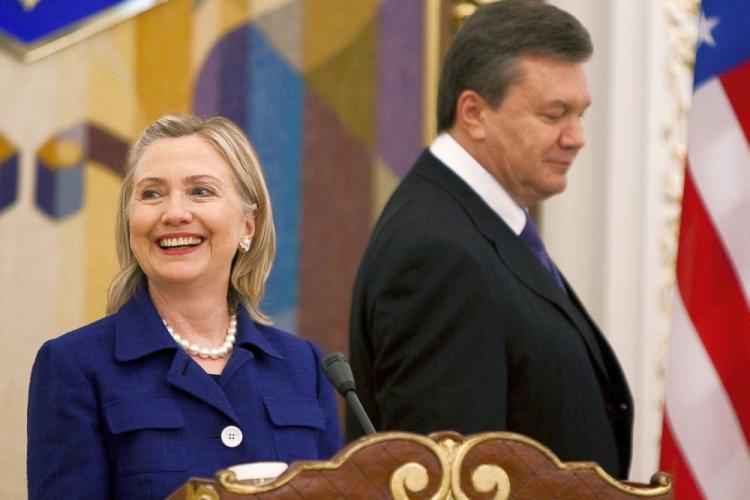 <a><img src="https://www.theepochtimes.com/assets/uploads/2015/09/UKRAINE-10258901-WEB.jpg" alt="Ukrainian President Viktor Yanukovych walks past Secretary of State Hillary Rodham Clinton ahead of a joint press conference in Kiev, Ukraine on July 2. While Ukraine officially became a nonalligned country in July, halting its process of joining NATO, the country is now considering joining a Russian-led block. (Drew Angerer/AFP/Getty Images )" title="Ukrainian President Viktor Yanukovych walks past Secretary of State Hillary Rodham Clinton ahead of a joint press conference in Kiev, Ukraine on July 2. While Ukraine officially became a nonalligned country in July, halting its process of joining NATO, the country is now considering joining a Russian-led block. (Drew Angerer/AFP/Getty Images )" width="320" class="size-medium wp-image-1815586"/></a>