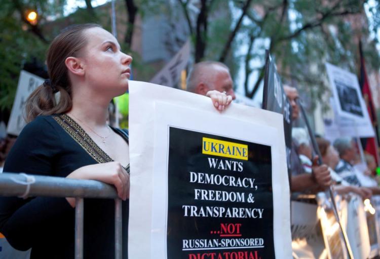 <a><img src="https://www.theepochtimes.com/assets/uploads/2015/09/Ukraine-8619.jpg" alt="Ukrainian Congress Committee of America hols a demonstration in front of the Ukraine's mission to the U.N. in New York on Wednesday, September 22, to protest against the government's actions towards press freedom and historical memory of the country. (Andrey Volkov/The Epoch Times)" title="Ukrainian Congress Committee of America hols a demonstration in front of the Ukraine's mission to the U.N. in New York on Wednesday, September 22, to protest against the government's actions towards press freedom and historical memory of the country. (Andrey Volkov/The Epoch Times)" width="320" class="size-medium wp-image-1814371"/></a>