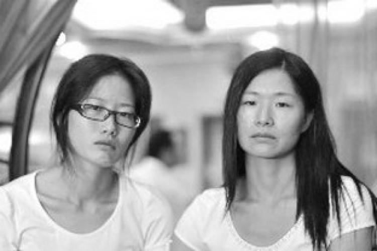 <a><img src="https://www.theepochtimes.com/assets/uploads/2015/09/Zhong_sisters_1009192115591849.jpg" alt="Zhong Rujiu (left) and her sister, Zhong Rucui, are still in shock after seeking refuge in an airport restroom on Sept. 16. (Courtesy of a Chinese blogger)" title="Zhong Rujiu (left) and her sister, Zhong Rucui, are still in shock after seeking refuge in an airport restroom on Sept. 16. (Courtesy of a Chinese blogger)" width="320" class="size-medium wp-image-1814302"/></a>