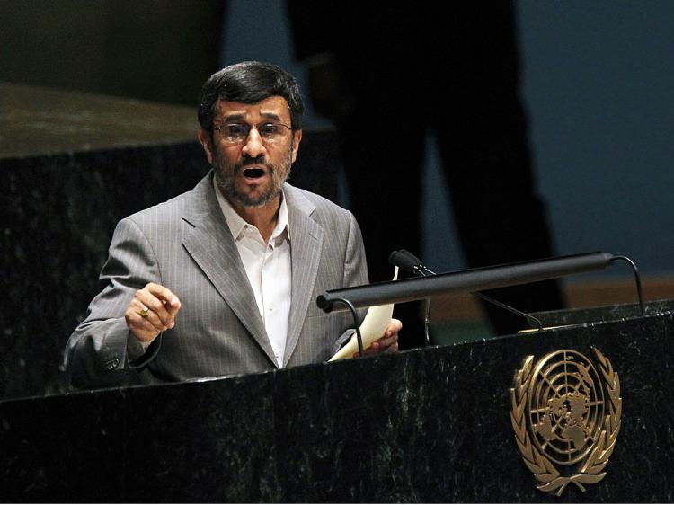 <a><img class="size-medium wp-image-1820366" title="Iranian President Mahmoud Ahmadinejad speaks at the United Nations 2010 High-level Review Conference of the Parties to the Treaty on the Non-Proliferation of Nuclear Weapons at U.N. headquarters May 3, 2010. (Mario Tama/Getty Images)" src="https://www.theepochtimes.com/assets/uploads/2015/09/acchhh98815323.jpg" alt="Iranian President Mahmoud Ahmadinejad speaks at the United Nations 2010 High-level Review Conference of the Parties to the Treaty on the Non-Proliferation of Nuclear Weapons at U.N. headquarters May 3, 2010. (Mario Tama/Getty Images)" width="320"/></a>