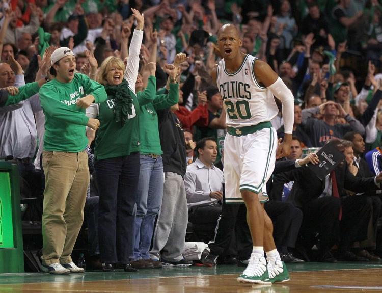 <a><img src="https://www.theepochtimes.com/assets/uploads/2015/09/allen112290420.jpg" alt="CLUTCH SHOT: Ray Allen receives a standing ovation after hitting his game-winning 3-pointer against the New York Knicks on Sunday. (Elsa/Getty Images)" title="CLUTCH SHOT: Ray Allen receives a standing ovation after hitting his game-winning 3-pointer against the New York Knicks on Sunday. (Elsa/Getty Images)" width="320" class="size-medium wp-image-1805412"/></a>