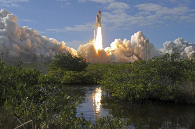 <a><img src="https://www.theepochtimes.com/assets/uploads/2015/09/atlantis93219463.jpg" alt="The Atlantis space shuttle lifts off on Nov. 16 from the Kennedy Space Center for its final round trip of the year. (Stan Honda/AFP/Getty Images)" title="The Atlantis space shuttle lifts off on Nov. 16 from the Kennedy Space Center for its final round trip of the year. (Stan Honda/AFP/Getty Images)" width="320" class="size-medium wp-image-1825057"/></a>