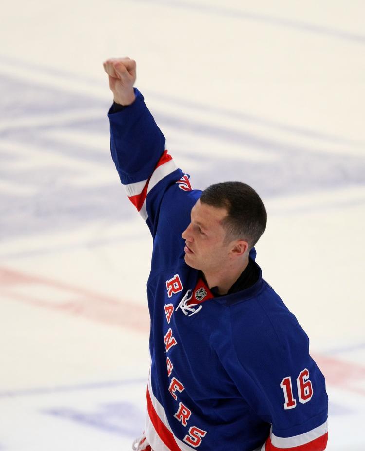 <a><img src="https://www.theepochtimes.com/assets/uploads/2015/09/avery.jpg" alt="ON FIRE: Sean Avery boosted the Rangers with two power play goals. (Bruce Bennett/Getty Images)" title="ON FIRE: Sean Avery boosted the Rangers with two power play goals. (Bruce Bennett/Getty Images)" width="320" class="size-medium wp-image-1829604"/></a>