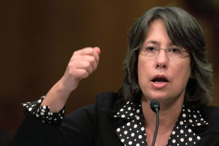 <a><img src="https://www.theepochtimes.com/assets/uploads/2015/09/bair98501098.jpg" alt="Federal Deposit Insurance Corporation (FDIC) Chairman Sheila Bair testifies before the Senate Homeland Security and Governmental Affairs Committee's Investigations Subcommittee on April 16, 2010. According to the FDIC, The years 2009 and 2010 will go down in history as two mammoth years of bank failures. (Chip Somodevilla/Getty Images)" title="Federal Deposit Insurance Corporation (FDIC) Chairman Sheila Bair testifies before the Senate Homeland Security and Governmental Affairs Committee's Investigations Subcommittee on April 16, 2010. According to the FDIC, The years 2009 and 2010 will go down in history as two mammoth years of bank failures. (Chip Somodevilla/Getty Images)" width="320" class="size-medium wp-image-1820606"/></a>