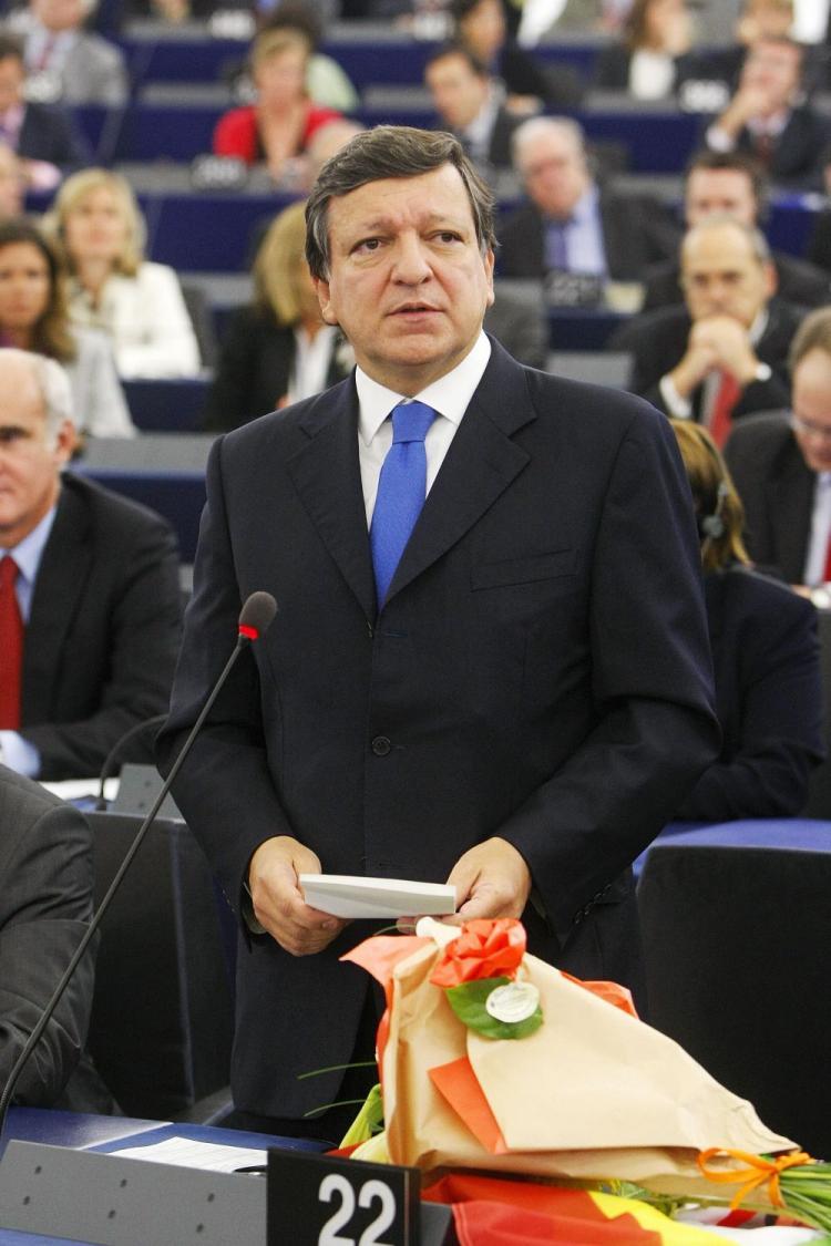 <a><img src="https://www.theepochtimes.com/assets/uploads/2015/09/barroso90851147.jpg" alt="European Commission President Jose Manuel Barroso addresses deputies after his election at the European Parliament in Strasbourg, eastern France, on Sept. 16. The EU parliament gave Barroso a second five-year term as president of the powerful European Com (Frederick Florin/AFP/GETTY IMAGES)" title="European Commission President Jose Manuel Barroso addresses deputies after his election at the European Parliament in Strasbourg, eastern France, on Sept. 16. The EU parliament gave Barroso a second five-year term as president of the powerful European Com (Frederick Florin/AFP/GETTY IMAGES)" width="320" class="size-medium wp-image-1826194"/></a>