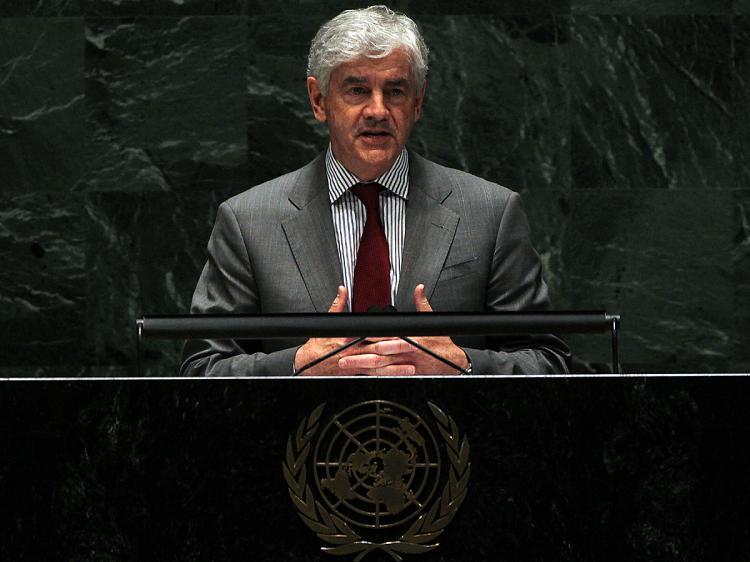 <a><img src="https://www.theepochtimes.com/assets/uploads/2015/09/cannon98821312.jpg" alt="Canadian Foreign Minister Lawrence Cannon speaks at the United Nations 2010 High-level Review Conference of the Parties to the Treaty on the Non-Proliferation of Nuclear Weapons at U.N. headquarters May 3, 2010. (Mario Tama/Getty Images)" title="Canadian Foreign Minister Lawrence Cannon speaks at the United Nations 2010 High-level Review Conference of the Parties to the Treaty on the Non-Proliferation of Nuclear Weapons at U.N. headquarters May 3, 2010. (Mario Tama/Getty Images)" width="320" class="size-medium wp-image-1819672"/></a>