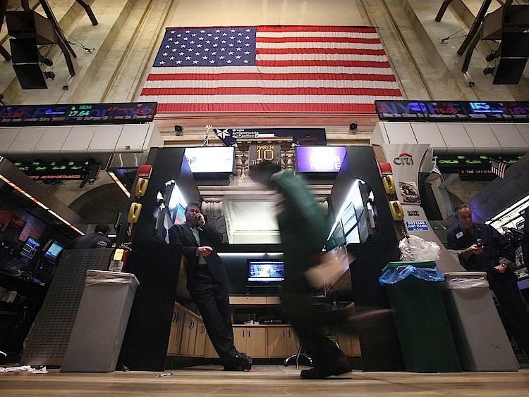 <a><img src="https://www.theepochtimes.com/assets/uploads/2015/09/china_stocks_on_US_exchanges_109926666.jpg" alt="Traders work on the floor of the New York Stock Exchange in early 2011. In the beginning of June, short seller Muddy Waters Research released a report that dramatically reduced the value of Sino-Forest stock. This was just the first of several Chinese companies being assessed by Muddy Waters. (Mario Tama/Getty Images)" title="Traders work on the floor of the New York Stock Exchange in early 2011. In the beginning of June, short seller Muddy Waters Research released a report that dramatically reduced the value of Sino-Forest stock. This was just the first of several Chinese companies being assessed by Muddy Waters. (Mario Tama/Getty Images)" width="320" class="size-medium wp-image-1801596"/></a>