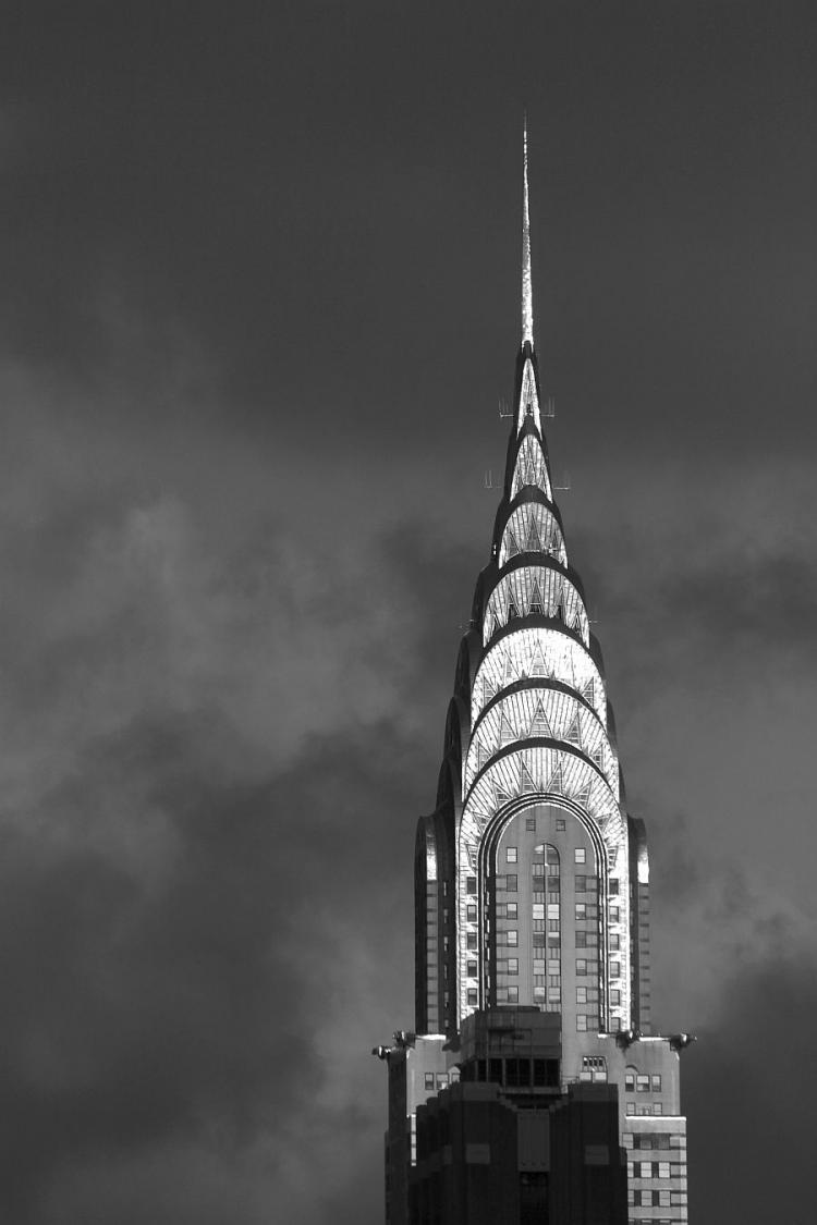 <a><img src="https://www.theepochtimes.com/assets/uploads/2015/09/chryslerB-W_2.jpg" alt="SPARKLING SPIRE: The peak of the Chrysler building, once the tallest in the world, scrapes the Midtown Manhattan skyline. (Jenny O'Donnell)" title="SPARKLING SPIRE: The peak of the Chrysler building, once the tallest in the world, scrapes the Midtown Manhattan skyline. (Jenny O'Donnell)" width="320" class="size-medium wp-image-1808582"/></a>