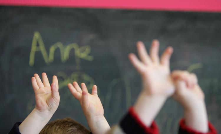<a><img src="https://www.theepochtimes.com/assets/uploads/2015/09/class_hands52077072(2).jpg" alt="Academies will widen their view to include primary and special schools. (Christopher Furlong/Getty Images)" title="Academies will widen their view to include primary and special schools. (Christopher Furlong/Getty Images)" width="320" class="size-medium wp-image-1819041"/></a>
